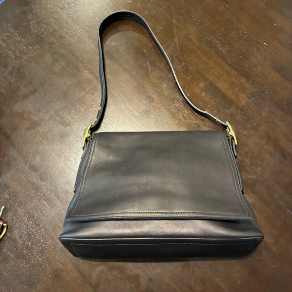 Vintage black leather Coach shoulder bag - Picture 1 of 12
